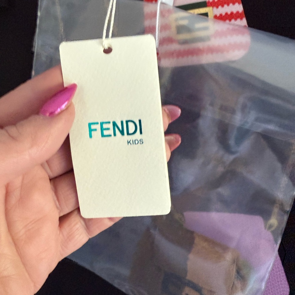 NWT Guaranteed Authentic Fendi Girl’s Handbag T-Shirt w/Authenti Mini Purse - Picture 14 of 16